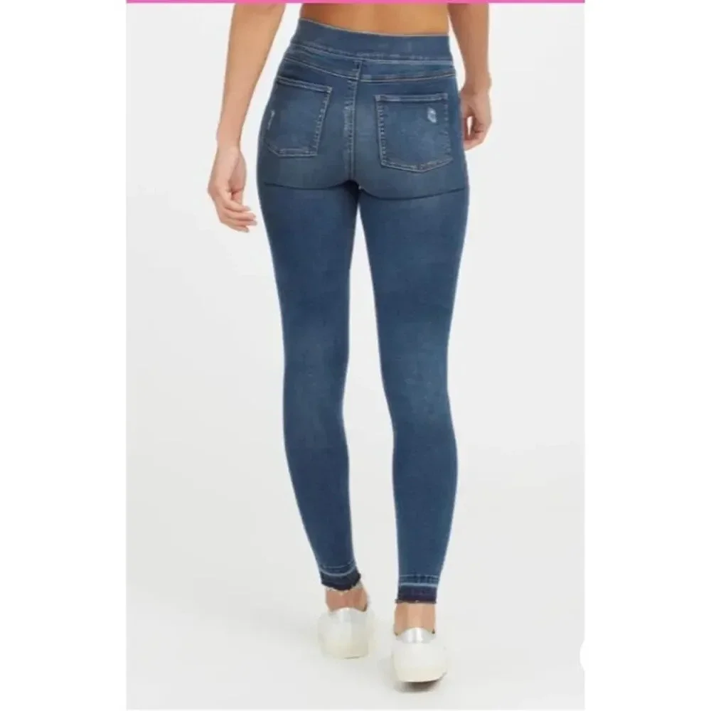 NWT Spanx Distressed Skinny Jeans in Medium Wash Slimming Size L